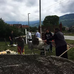 Храм Светог Василија Острошког у Мартиновићима, код Гусиња, на удару неразумних