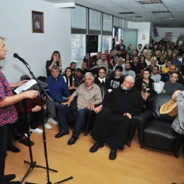 Отац Гојко Перовић у Никшићу