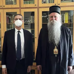 Изабрани митрополит Јоаникије са амбасадорком Уједињеног Краљевства и амбасадором Италије