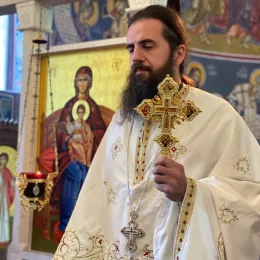 Епископ Методије на Тројичиндан богослужио у манастиру Мајсторовина