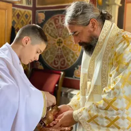 Епископ Методије на Тројичиндан богослужио у манастиру Мајсторовина