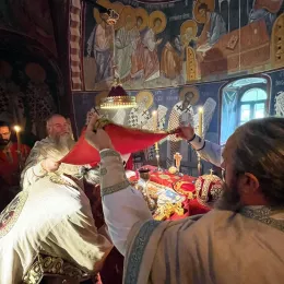 Епископ Методије богослужио у манастиру Подмалинско