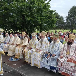 Патријарх Порфирије освештао спомен-капелу Светих српских новомученика у Маутхаузену