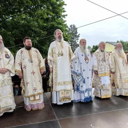 Патријарх Порфирије освештао спомен-капелу Светих српских новомученика у Маутхаузену