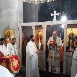 Литургија на празник Пресвете Богородице Тројеручице