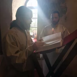 Литургија у храму Светих апостола Петра и Павла у Никшићу