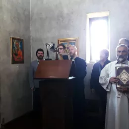 У пету недјељу по Духовима Литургија служена у Ђурђевим Ступовима