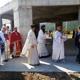 Молитвена сабрања на темељима цркве Богородице Тројеручице