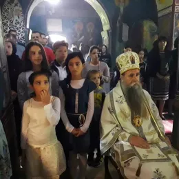 Литургија у манастиру Подмалинско