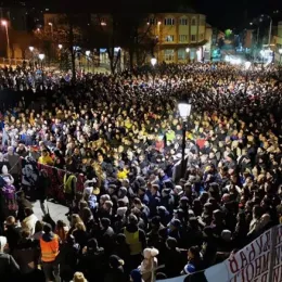 Чак 200 професора из Пљеваља стало уз своју СПЦ