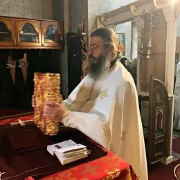 Владика Јоаникије служио у манастиру Ђурђеви Ступови