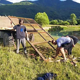 Нађена капија, која је отуђена са црквишта Светог Василија Острошког у Мартиновићима