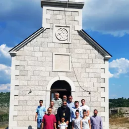 Света Архијерејска Литургија на Вучјем долу