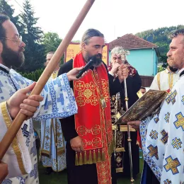 У Бијелом Пољу одржана традиционална Петровданска Литија 