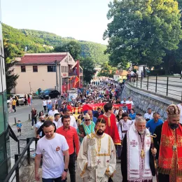 У Бијелом Пољу одржана традиционална Петровданска Литија 