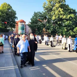 У Бијелом Пољу одржана традиционална Петровданска Литија 