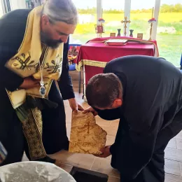 Најава: Освећење и полагање камена темељца за храм посвећен икони Пресвете Богородице Тројеручице у Кличеву