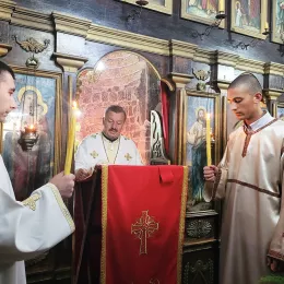 Литургијa у 4. недјељу по Духовима у Цркви Светих Апостола Петра и Павла у Бијелом Пољу 