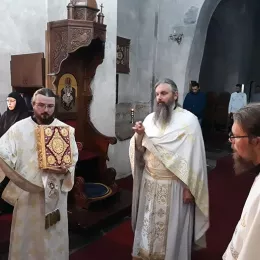 Литургија у манастиру Ђурђеви Ступови