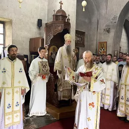 Литургијско сабрање у манастиру Ђурђеви Ступови