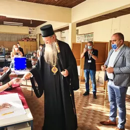 Епископ Јоаникије гласао на парламентарним изборима