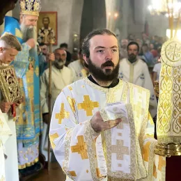 Владика Јоаникије у Ђурђевим Ступовима