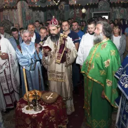Изабрани Епископ Методије у Пивском манастиру