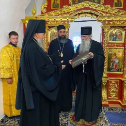 Епископи Јован и Методије одликовани орденом Св. Теодора Ушакова