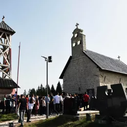 Митрополит Јоаникије на Преображење на Жабљаку служио Литургију