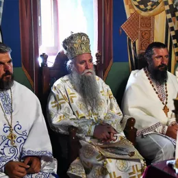 Митрополит Јоаникије на Преображење на Жабљаку служио Литургију