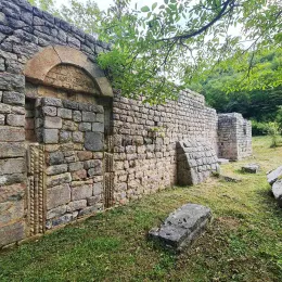 Епископ Методије служио Литургију на остацима цркве Шћепанице на Шћепан Пољу