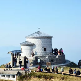 Митрополит Амфилохије: Човјек је призван да буде чедо свјетлости, вјечне и непролазне