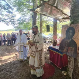 На Илиндан освештано земљиште и постављен крст за нови храм