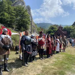 У манастиру Самоград одржане витешке игре у оквиру пројекта „Мегдан за Илиндан“