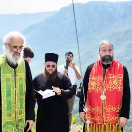 Освештан крст на Соко граду на Шћепан Пољу