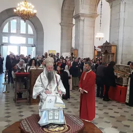 Крстовдан торжествено прослављен у никшићком Саборном храму крај Моштију Светог Арсенија