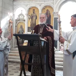 Крстовдан торжествено прослављен у никшићком Саборном храму крај Моштију Светог Арсенија