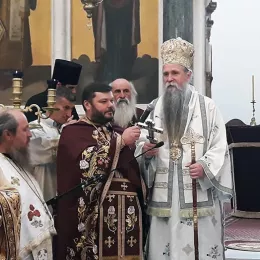 Крстовдан торжествено прослављен у никшићком Саборном храму крај Моштију Светог Арсенија