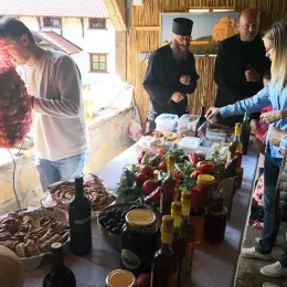 Епископ Јоаникије служио Литургију у манастиру Ђурђеви Ступови