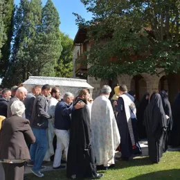 Мошти Светог Арсенија се вратиле у манастир Ждребаоник