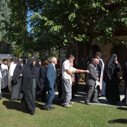 Мошти Светог Арсенија се вратиле у манастир Ждребаоник