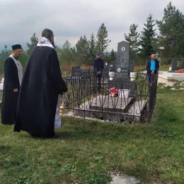 Заблистао крст на цркви Светог апостола Луке у жабљачком селу Крстац