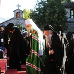 Његова Светост Патријарх српски Господин Порфирије дочекан у манастиру Ђурђеви Ступови