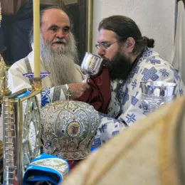 Митрополит Јоаникије свечано устоличен у трон Светог Петра Цетињског