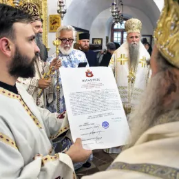 Митрополит Јоаникије свечано устоличен у трон Светог Петра Цетињског