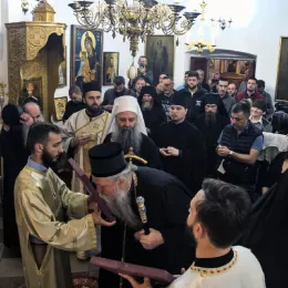 Митрополит Јоаникије свечано устоличен у трон Светог Петра Цетињског