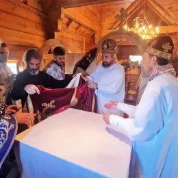 Света Архијерејска Литургија и освећење цркве Светог Пајсија Светогорца у Долима пивским