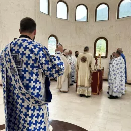 Света Архијерејска Литургија и освећење парохијског дома у Плужинама