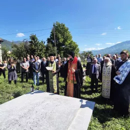 Света Архијерејска Литургија у Гусињу