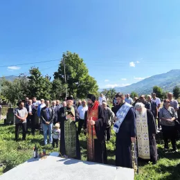 Света Архијерејска Литургија у Гусињу